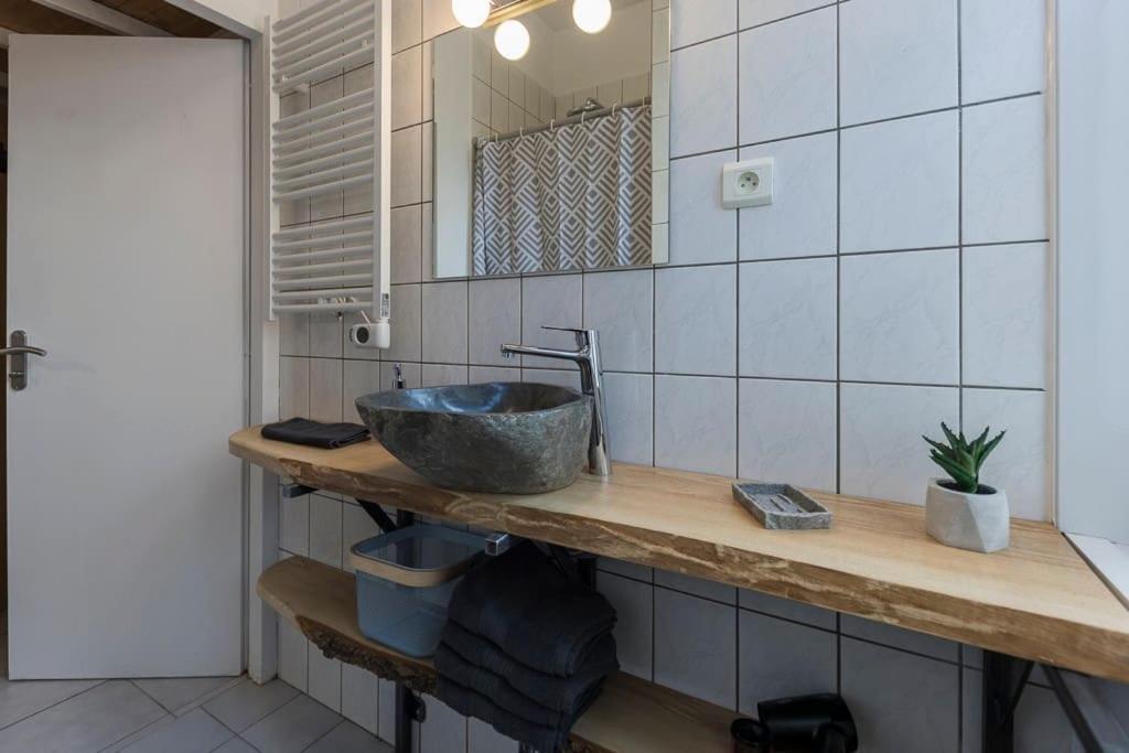 St Leon Strasbourg - Studio 3 Pers - Proche Centre Ville Luaran gambar